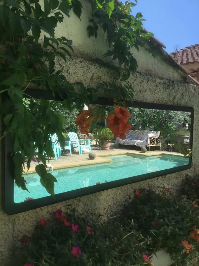 Le Petit Figuier Bed & Breakfast La Roque-d'Antheron 5*,  France